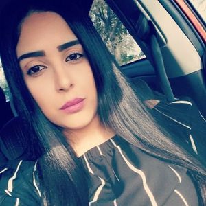 Meet your Posher, Yaneliz